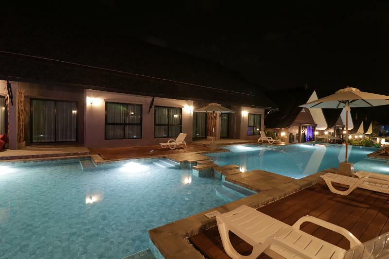The Scene Cliff View Villas By Swiss-Belhotel Krabi town Buitenkant foto