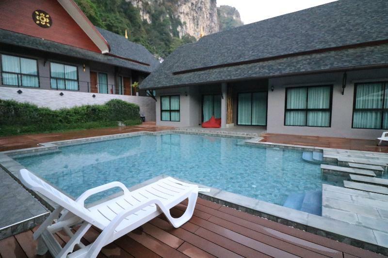 The Scene Cliff View Villas By Swiss-Belhotel Krabi town Buitenkant foto