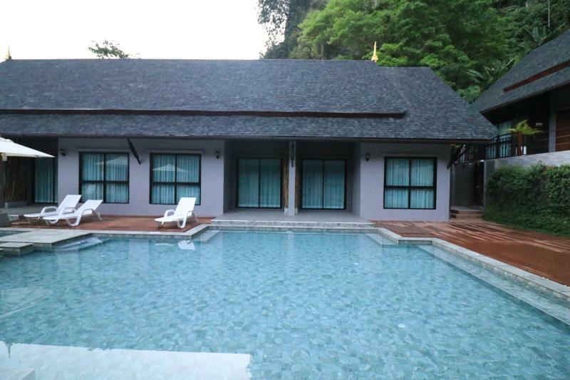 The Scene Cliff View Villas By Swiss-Belhotel Krabi town Buitenkant foto